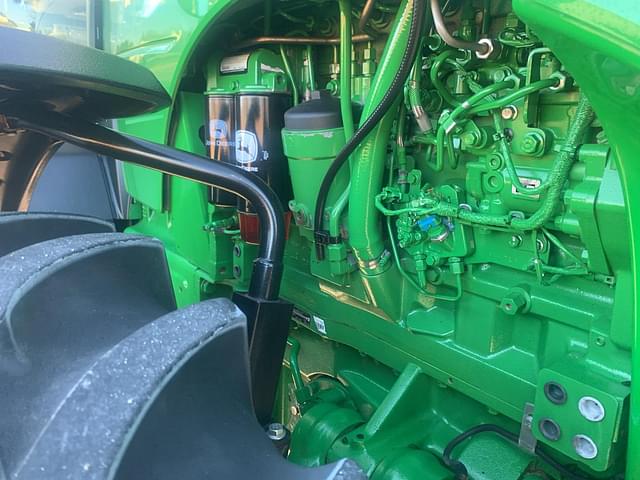 Image of John Deere 8295R equipment image 4