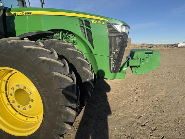 Image of John Deere 8295R equipment image 2