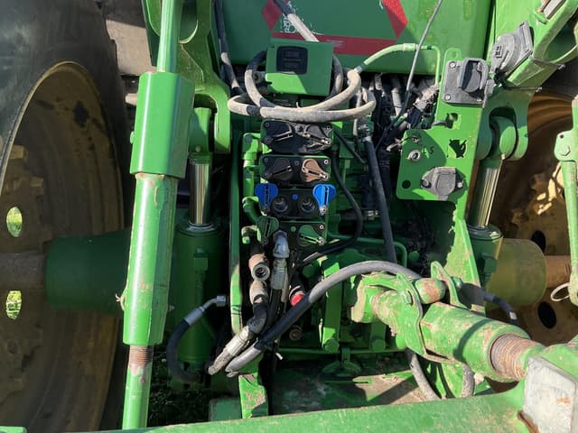 Image of John Deere 8295R equipment image 4