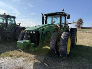 John Deere 8295R Image