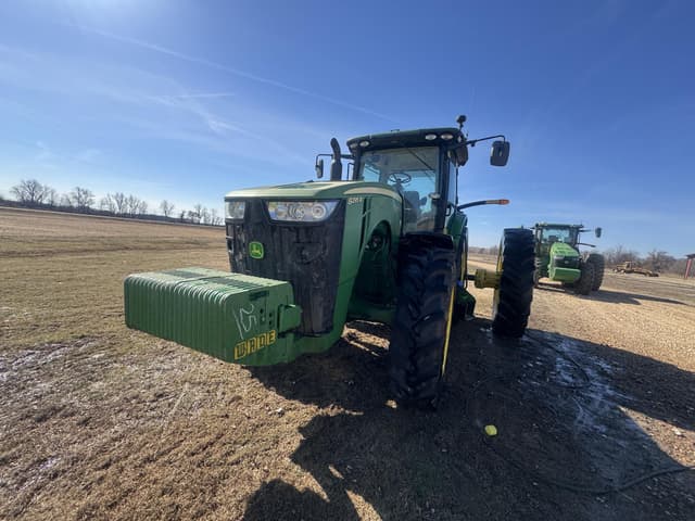Image of John Deere 8295R equipment image 2