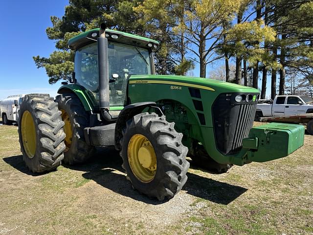 Image of John Deere 8295R equipment image 1