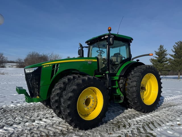 Image of John Deere 8295R equipment image 1