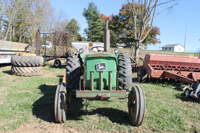 Image of John Deere 830 equipment image 1