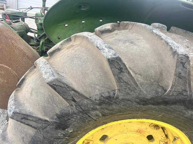 Image of John Deere 830 equipment image 4