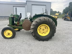 John Deere 830 Image