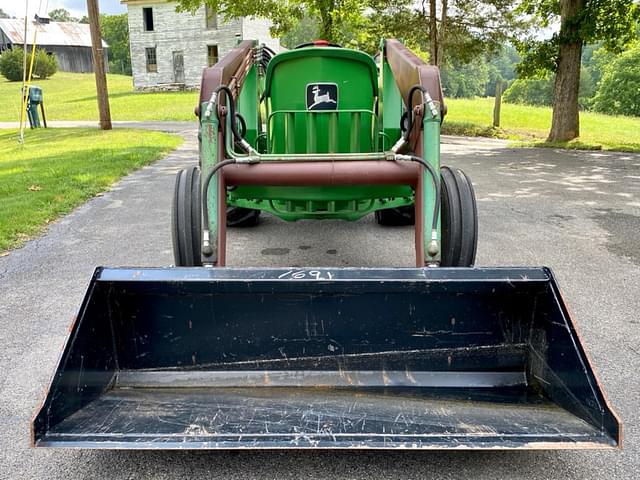 Image of John Deere 830 equipment image 4