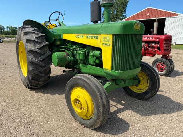 Image of John Deere 830 equipment image 1