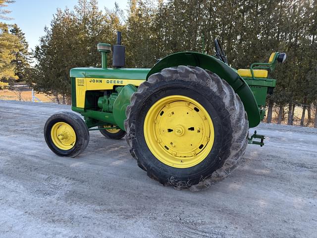 Image of John Deere 830 equipment image 1