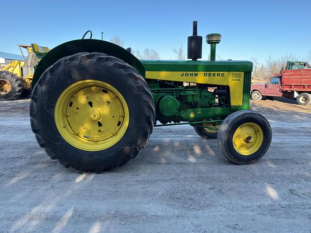 Image of John Deere 830 equipment image 4