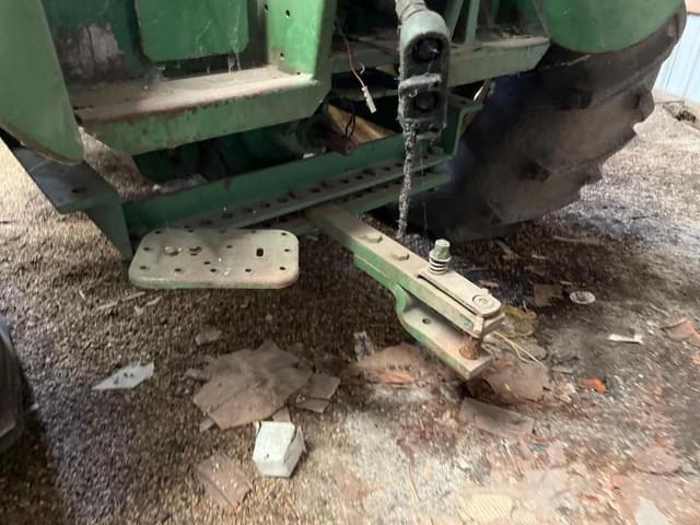 Image of John Deere 830 equipment image 4