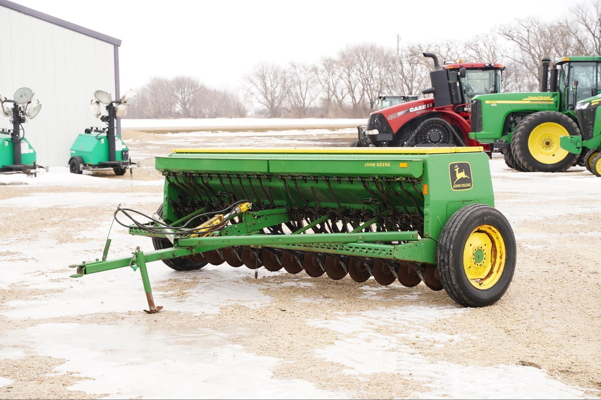 John Deere 8300 Equipment Image0