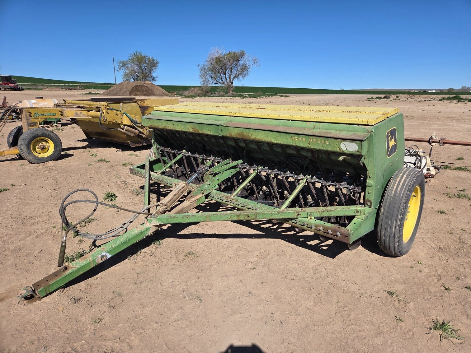 John Deere 8300 Equipment Image0