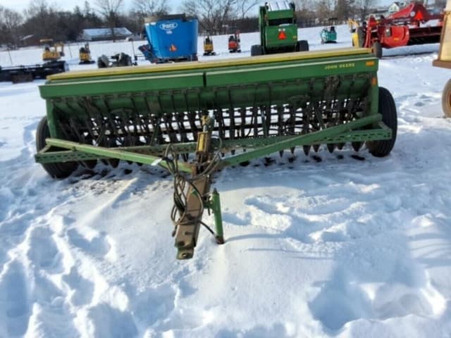 Image of John Deere 8300 equipment image 1