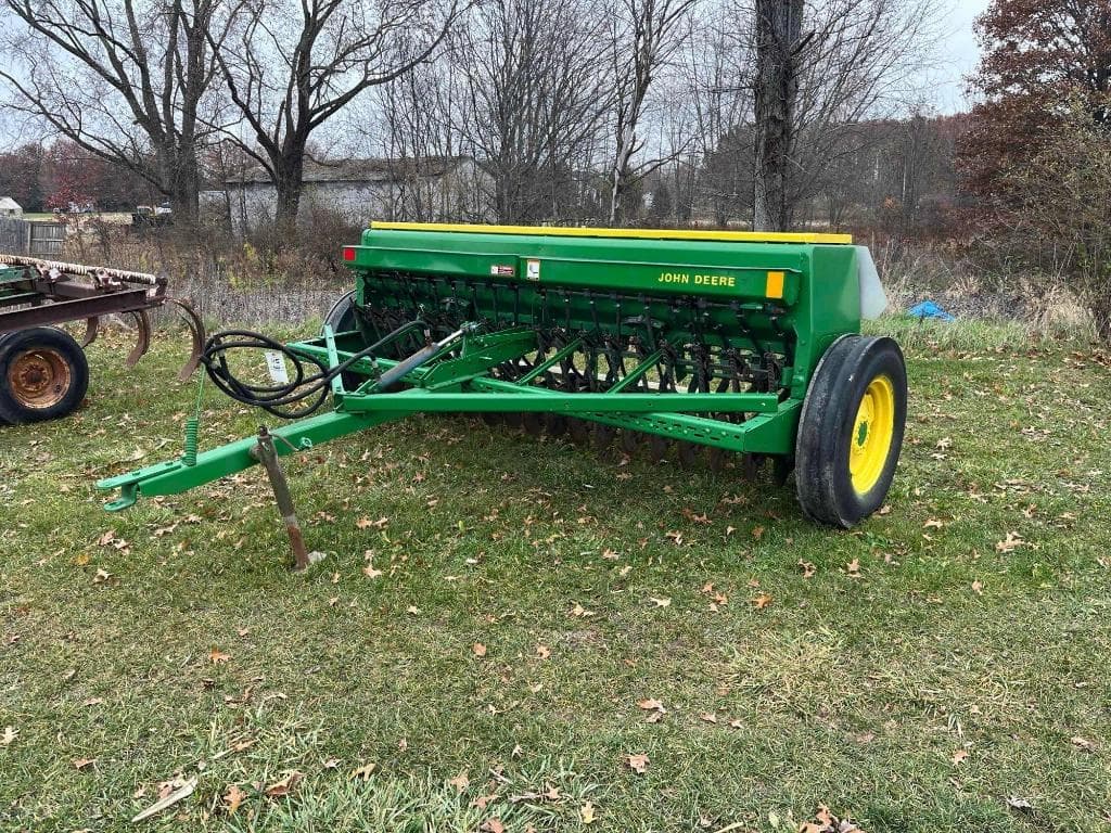 Image of John Deere 8300 Primary image