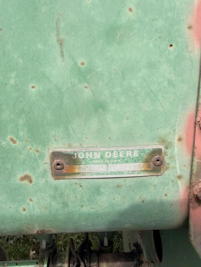 Image of John Deere 8300 equipment image 4