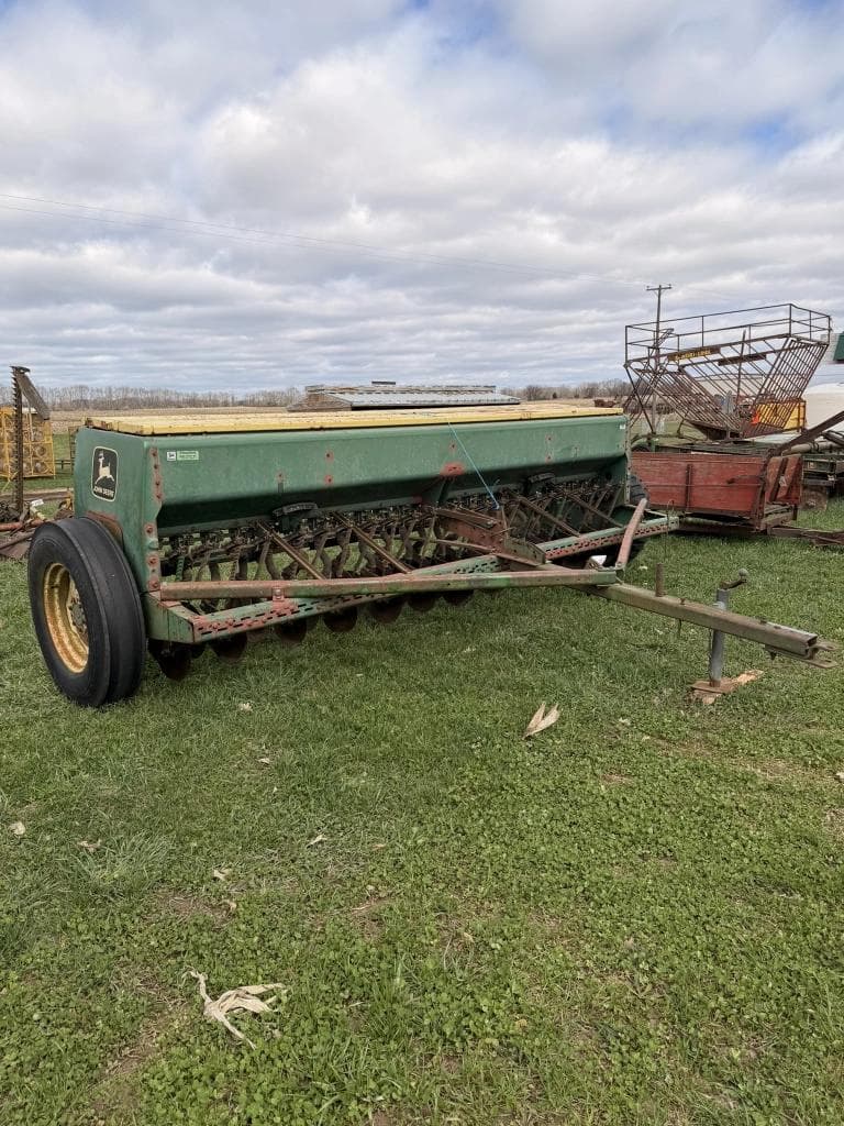 Image of John Deere 8300 Primary image