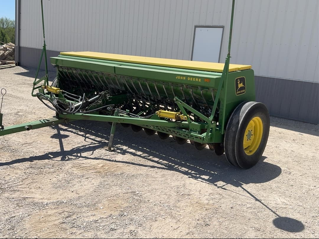 Image of John Deere 8300 Primary image