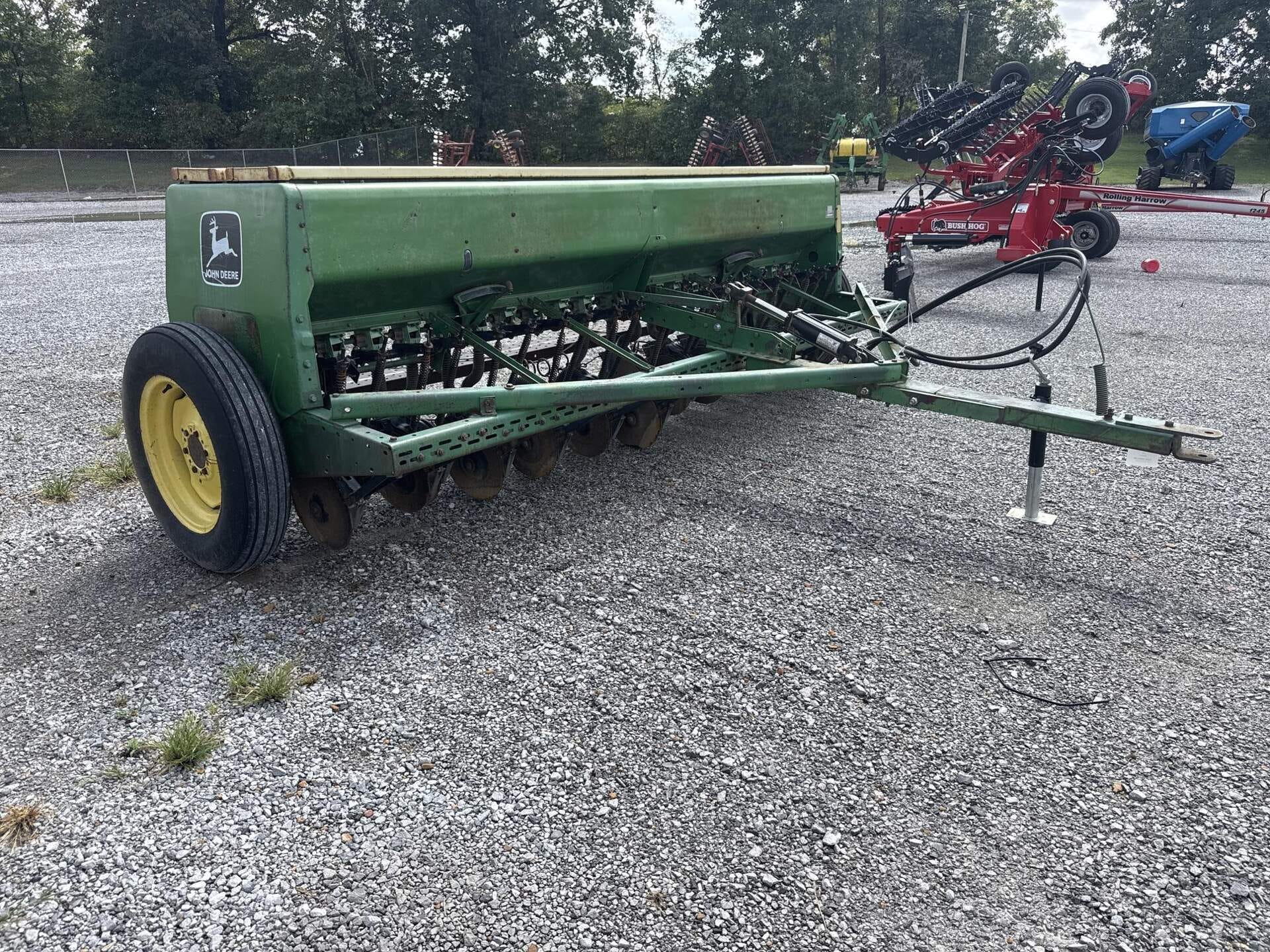 Main image John Deere 8300