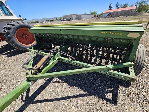 Image of John Deere 8300 Primary image