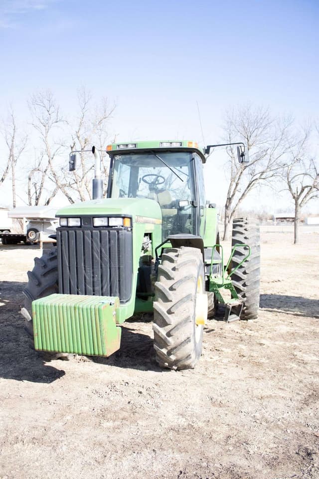 Image of John Deere 8300 equipment image 1