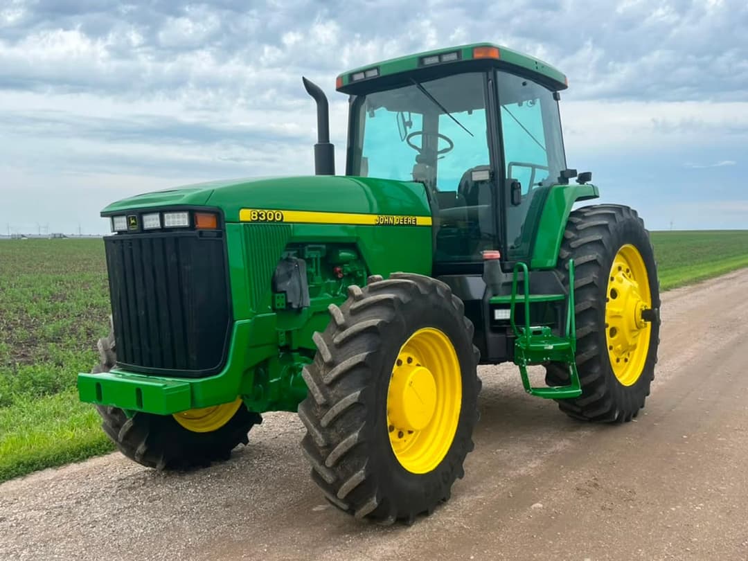 Image of John Deere 8300 Primary image