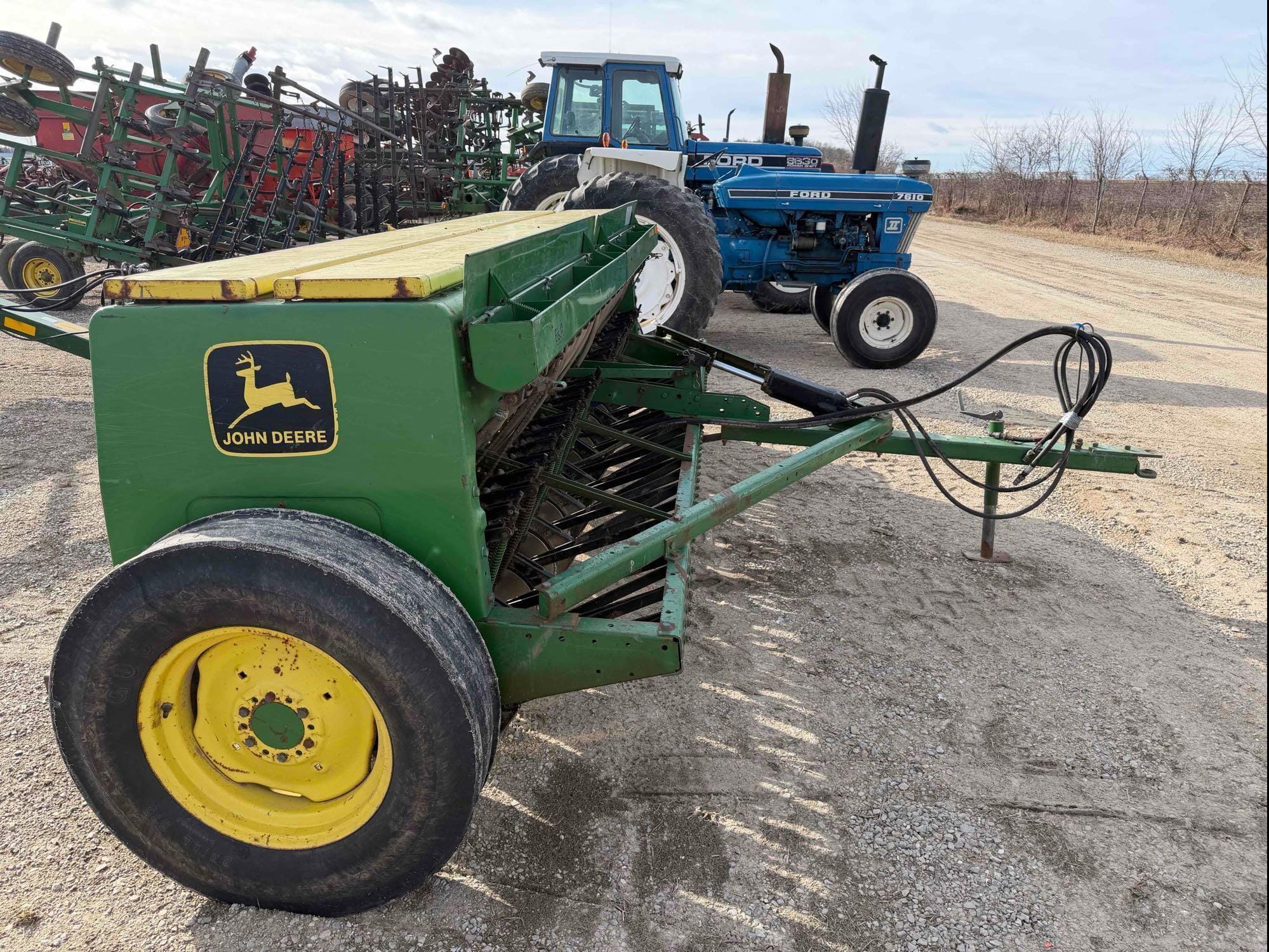 John Deere 8300 Equipment Image0