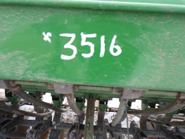 Image of John Deere 8300 equipment image 1