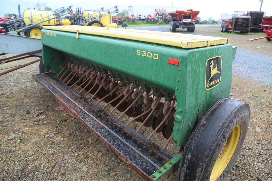 Image of John Deere 8300 Primary image