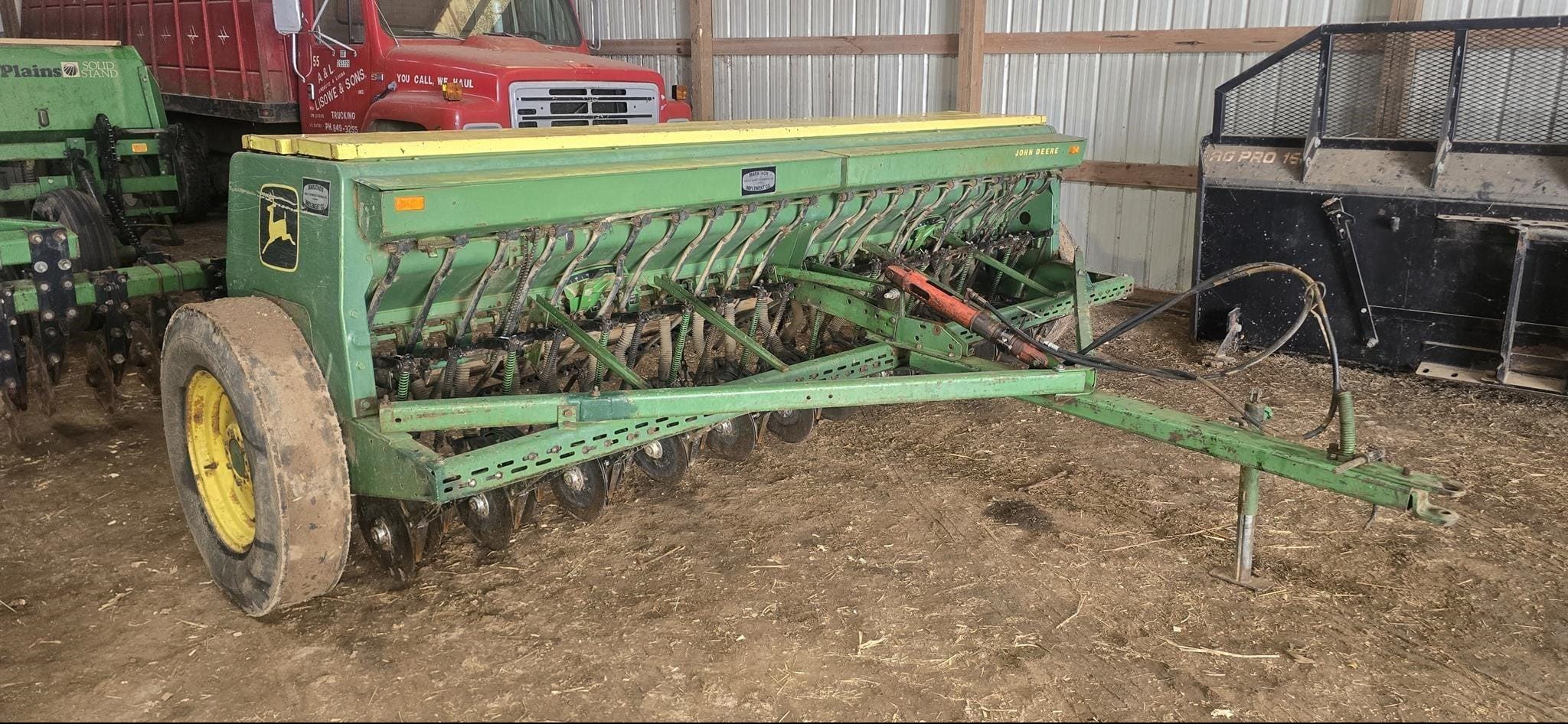 John Deere 8300 Equipment Image0