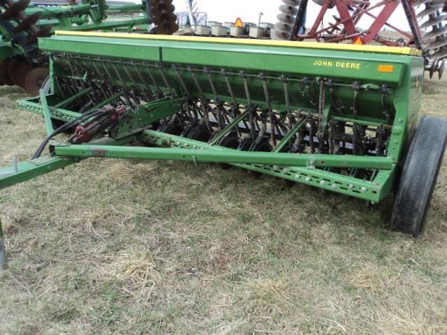 John Deere 8300 Equipment Image0