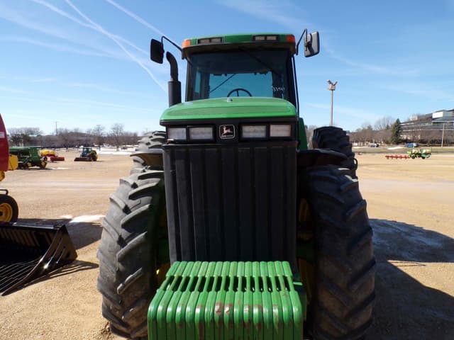 Image of John Deere 8300 equipment image 2