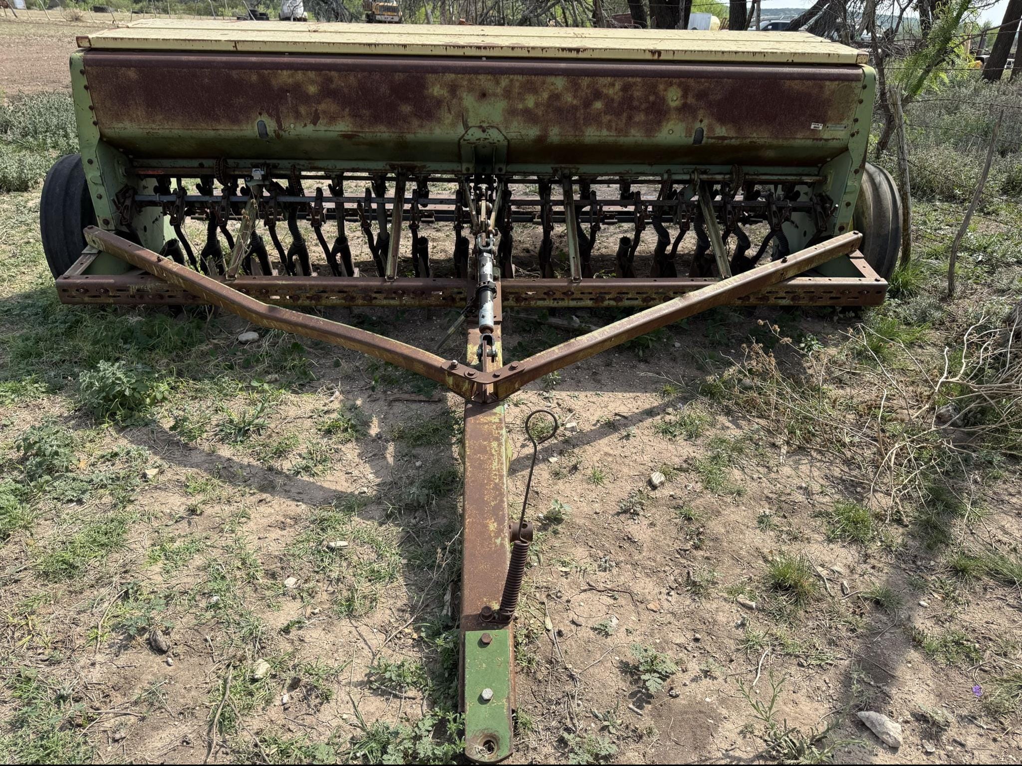 John Deere 8300 Equipment Image0