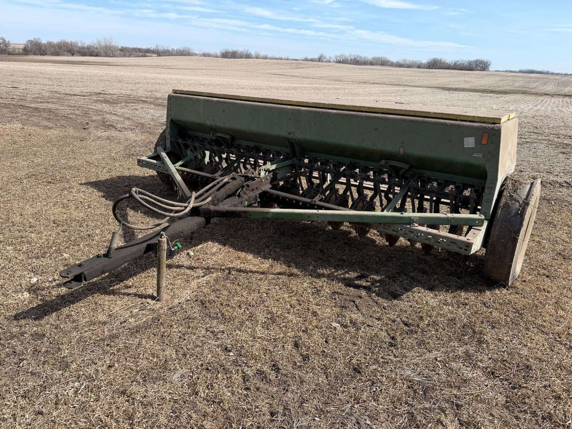 John Deere 8300 Equipment Image0