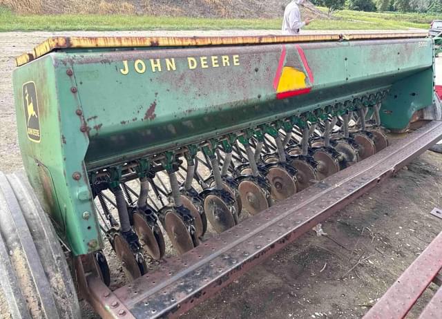 Image of John Deere 8300 equipment image 1