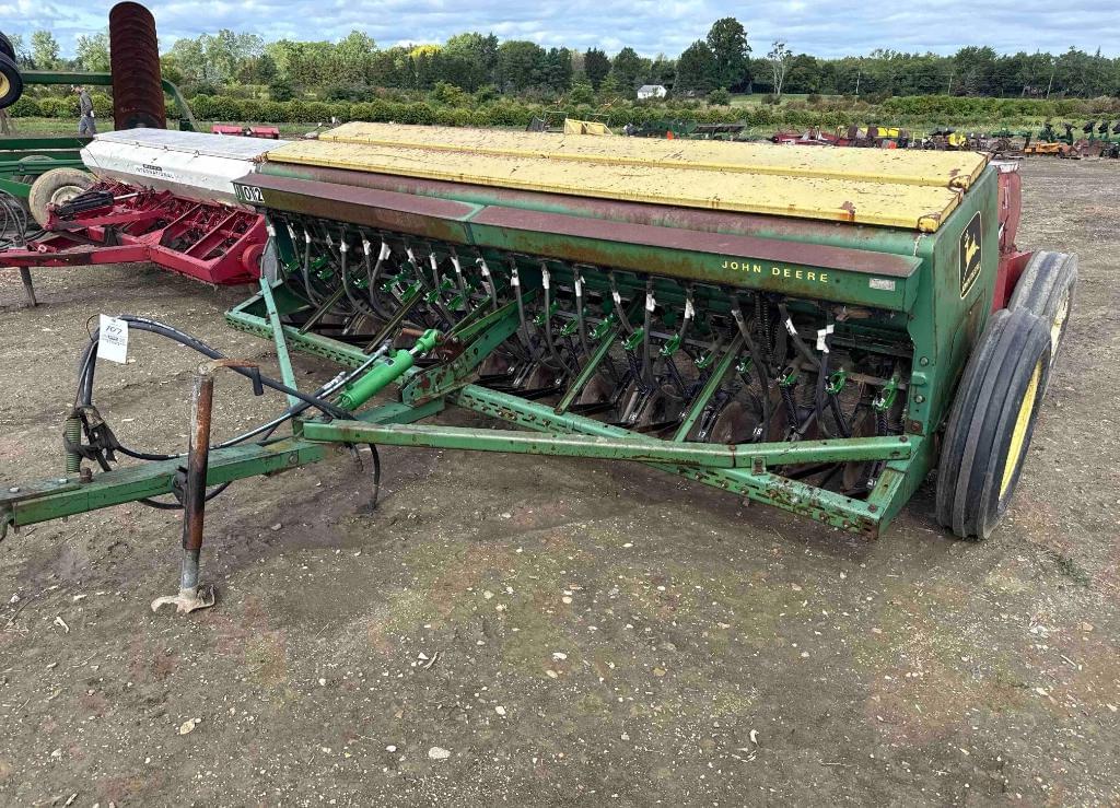 Image of John Deere 8300 Primary image