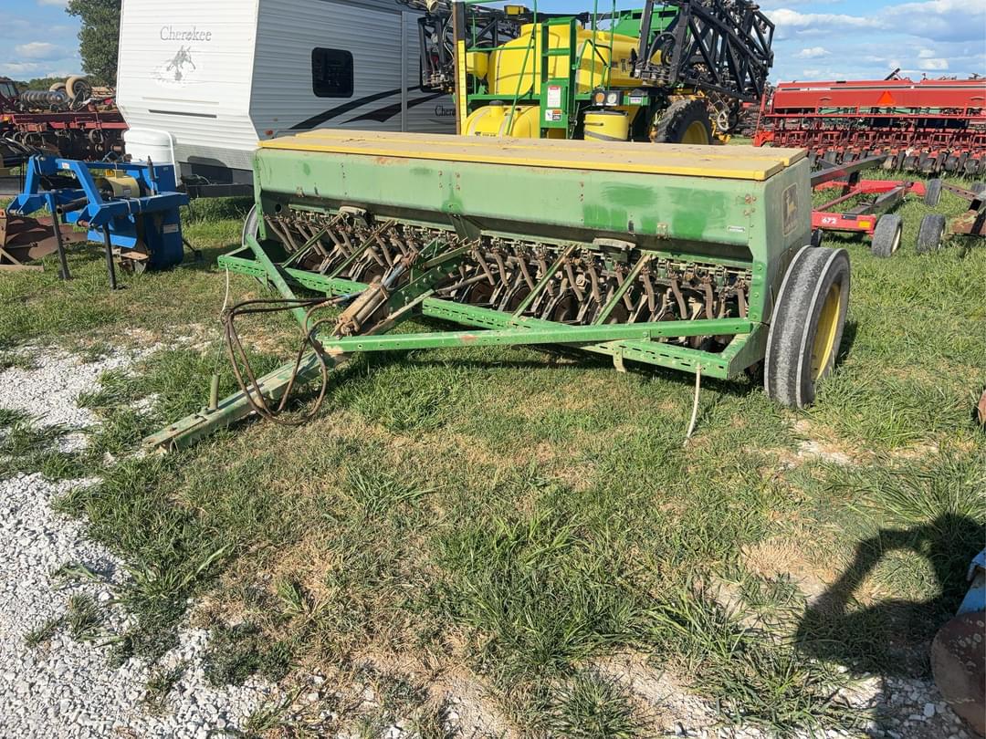 Image of John Deere 8300 Primary image