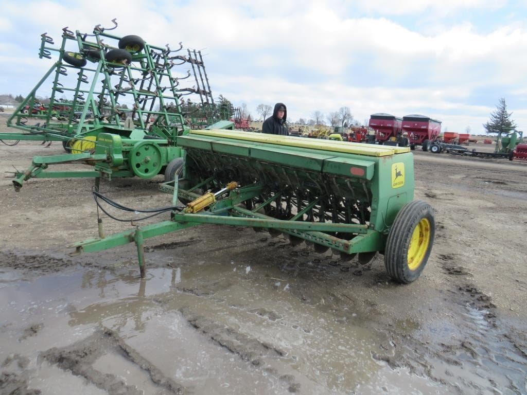 Image of John Deere 8300 Primary image