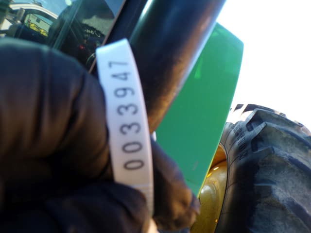 Image of John Deere 8300 equipment image 1