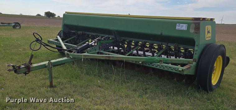 Image of John Deere 8300 Primary image