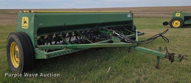 Image of John Deere 8300 equipment image 2