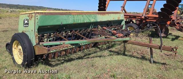 Image of John Deere 8300 equipment image 2