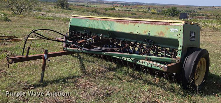 Image of John Deere 8300 Primary image