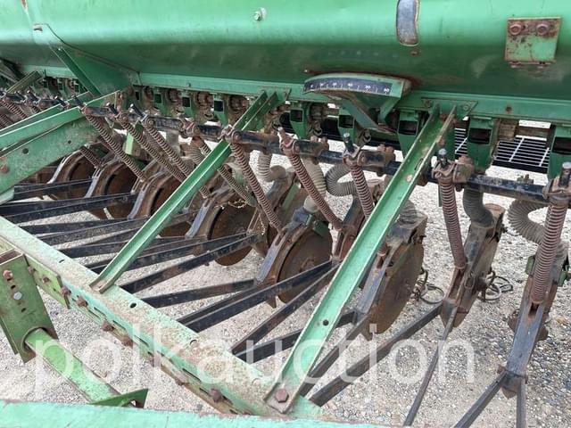 Image of John Deere 8300 equipment image 2