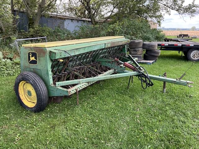 Image of John Deere 8300 equipment image 3