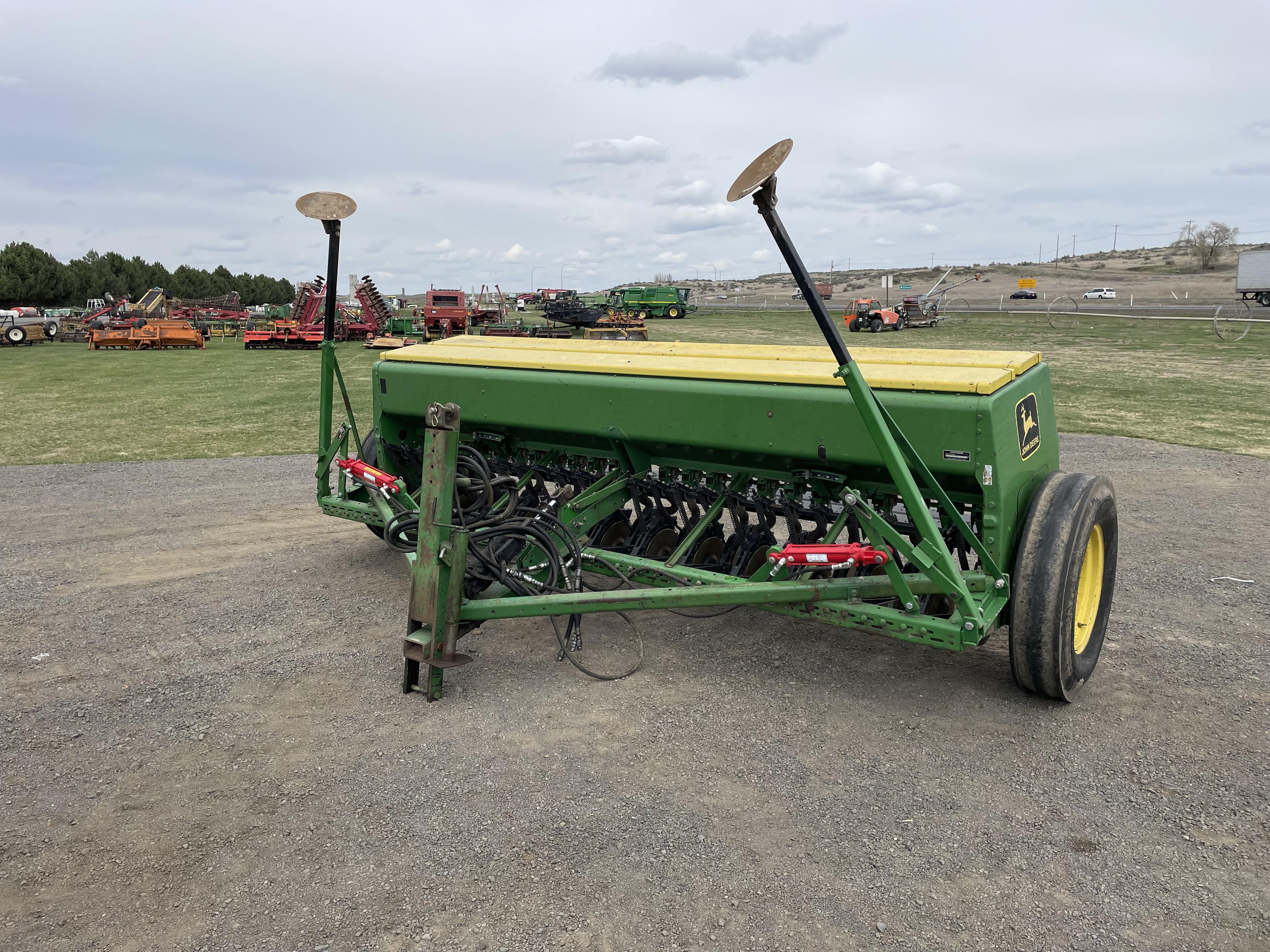 Main image John Deere 8300