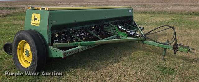Image of John Deere 8300 equipment image 2