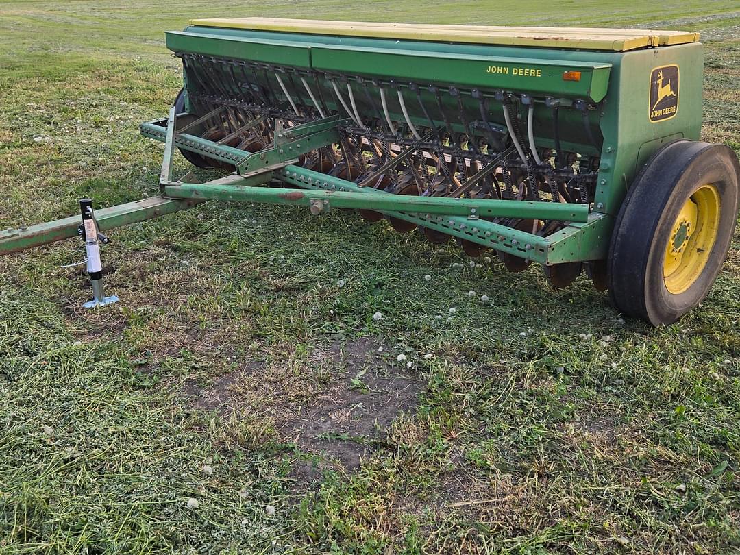 Image of John Deere 8300 Primary image