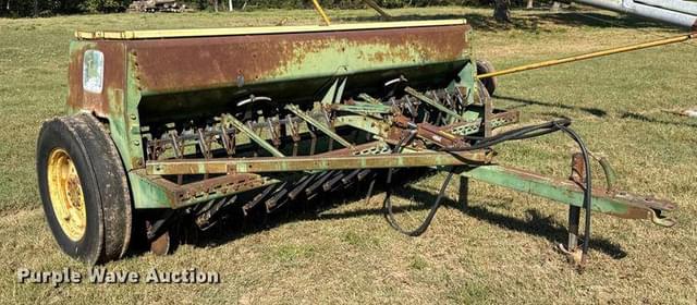Image of John Deere 8300 equipment image 2