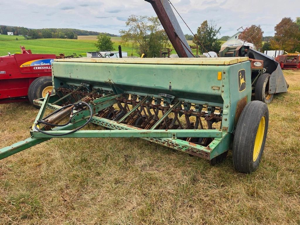 Image of John Deere 8300 Primary image